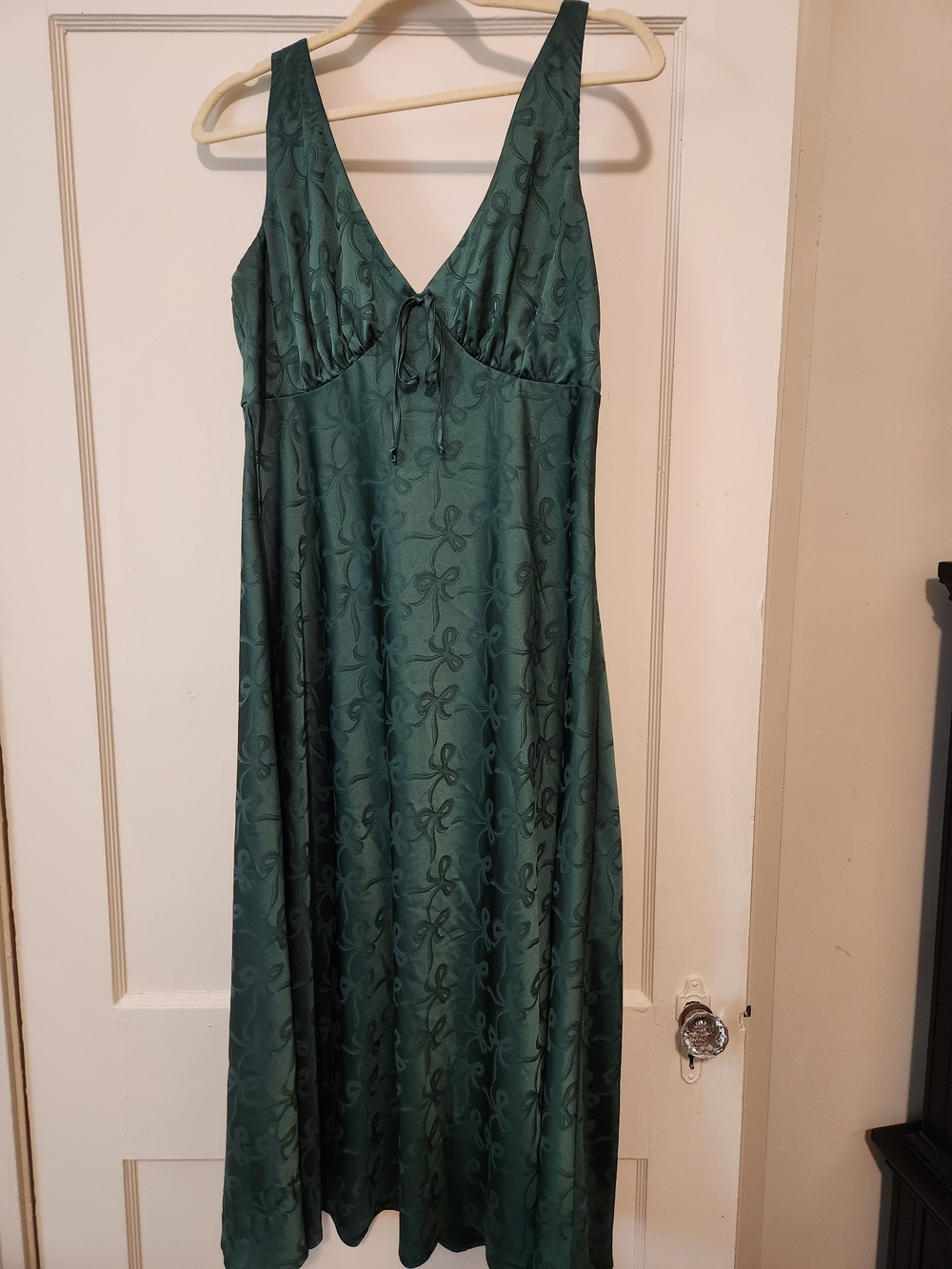 Trixxi XL Forest Green Satin Bow Jacquard Midi Dress